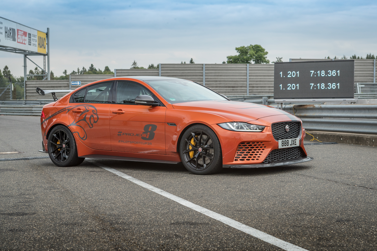 Jaguar xe SV Project