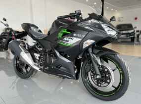 KAWASAKI Ninja 400