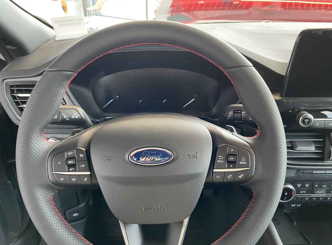 Купить Ford Kuga ST-Line X 1.5 Ecoboost 2023 1.5 / 182л.с. / Турбобензин  новый в Днепре