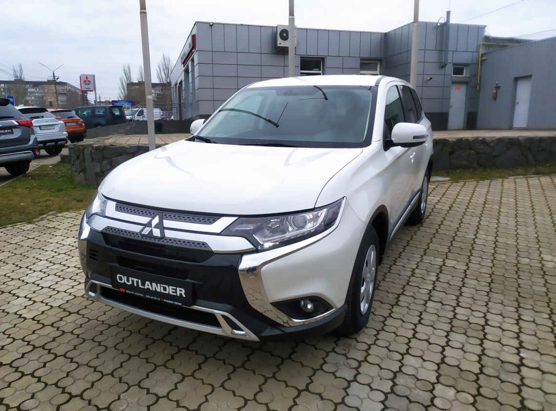 Купить MITSUBISHI Outlander Invite 2023 2.0 / 145л.с. / Бензин новый в  Кривом Рогу