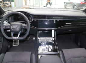 Audi Q8 2023