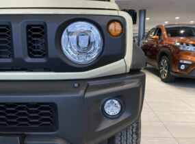 Suzuki Jimny 1.5 GLX A/T