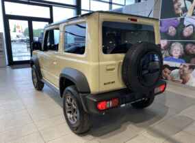 Suzuki Jimny 1.5 GLX A/T