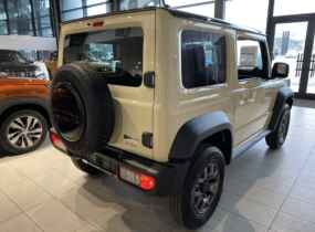 Suzuki Jimny 1.5 GLX A/T