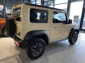 Suzuki Jimny 1.5 GLX A/T