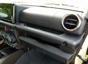 SUZUKI JIMNY 1.5 GLX A/T