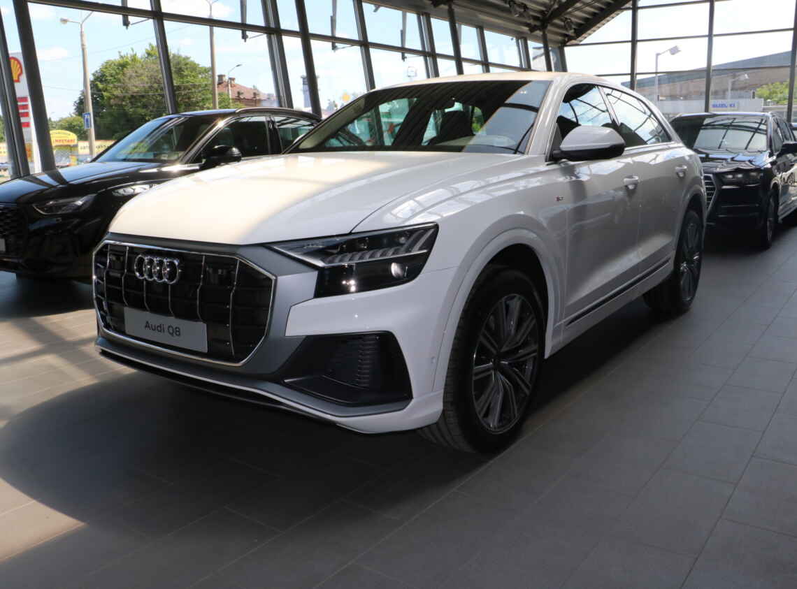 Купить Audi Q8 50 TDI 2023 3.0 / 286л.с. / Дизель новый в Днепре