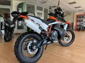 KTM 890 Adventure R