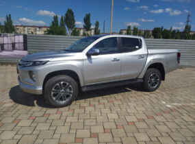 Mitsubishi L200 2.4 TD Intense AT