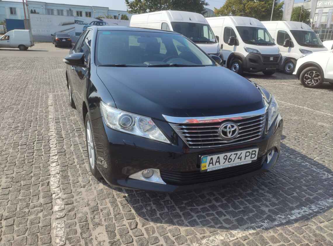 Купить Toyota Camry 2012 2.5 / 158л.с. / Бензин бу в Днепре