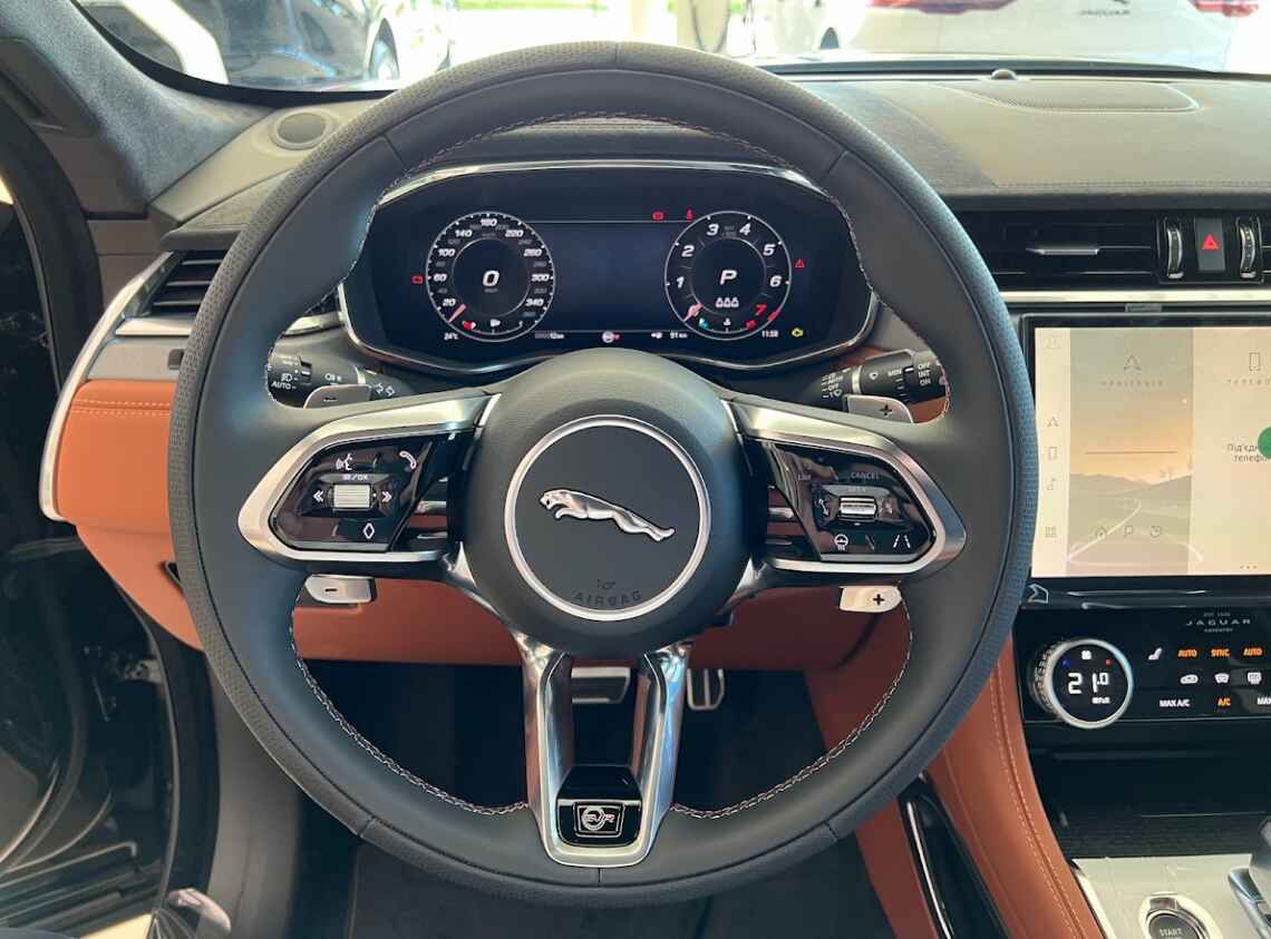 Купить Новый Jaguar F-Pace SVR 2023 2023 5000 / 550л.с. / Бензин новый