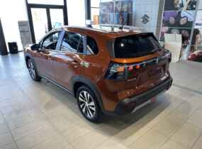 Suzuki S-cross 1.4T 2WD A/T GLX