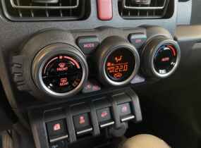 Suzuki Jimny 1.5 GLX A/T