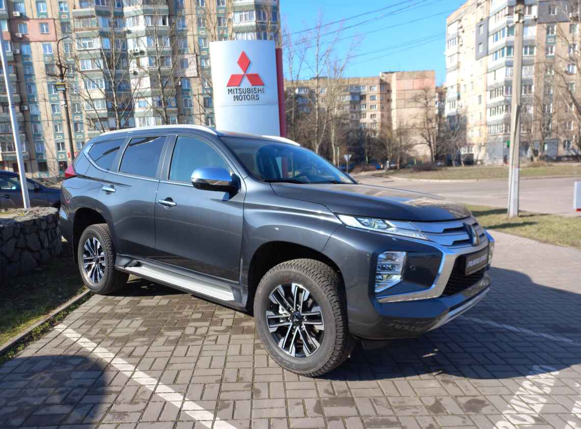 Купить MITSUBISHI Pajero Sport 2.4 TD AT Ultimate 2023 2.4 / 181л.с. /  Турбодизель новый в Кривом Рогу