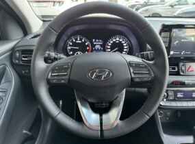 HYUNDAI i30 1.5 Style AT