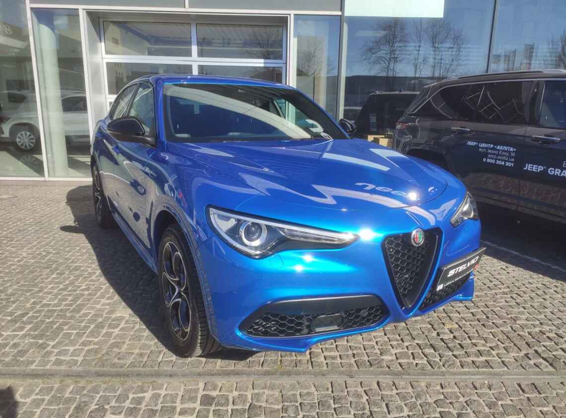 Купить Alfa Romeo Stelvio 2022 2.0 / 280л.с. / Турбобензин бу в Днепре