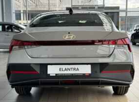 Hyundai Elantra 1.6 Comfort 6AT