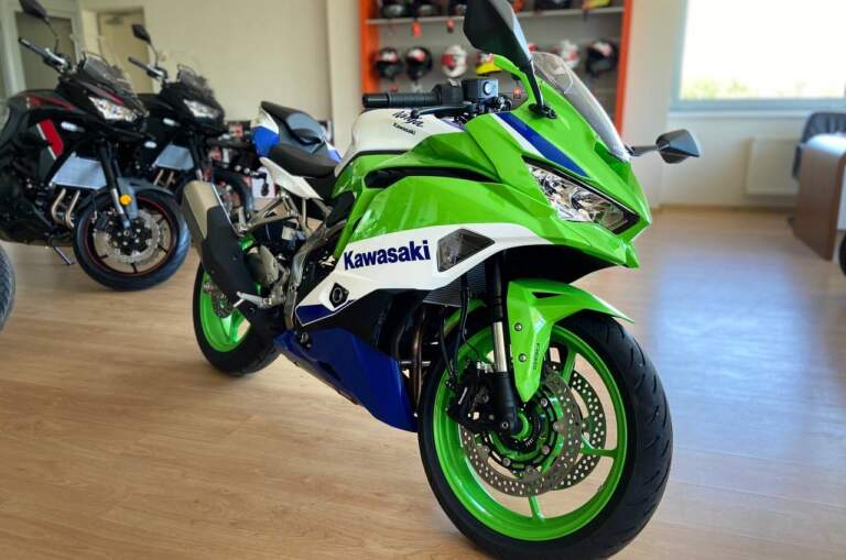 Kawasaki Ninja ZX-4RR