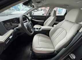 Hyundai Sonata 2.5 GDi Premium 8AT