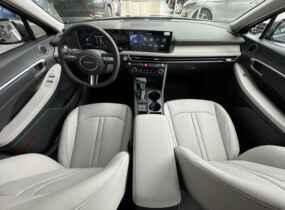 Hyundai Sonata 2.5 GDi Premium 8AT