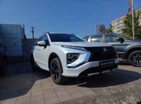 MITSUBISHI Eclipse Cross 2.0 CVT Intense