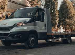 Эвакуаторная платформа на базе шасси Iveco Daily 70C16