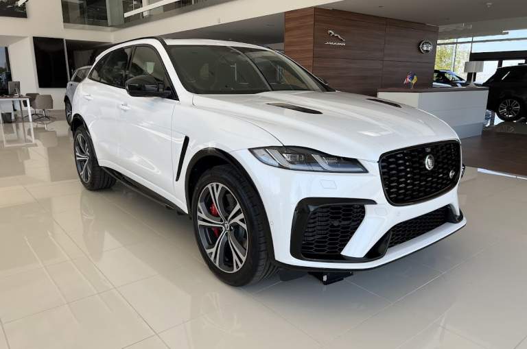 JAGUAR F-PACE