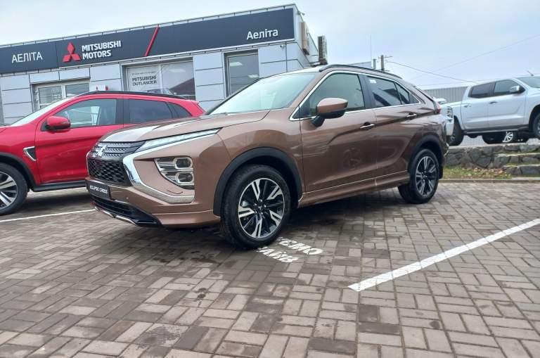 MITSUBISHI Eclipse Cross 2.0 CVT Intense