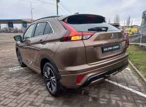 MITSUBISHI Eclipse Cross 2.0 CVT Intense