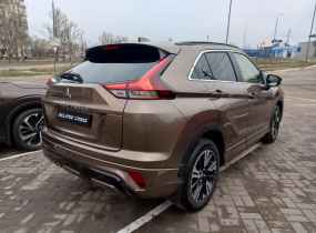 MITSUBISHI Eclipse Cross 2.0 CVT Intense