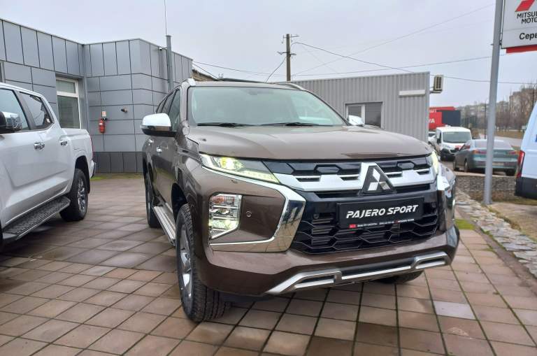 MITSUBISHI Pajero Sport 2.4 TD AT Instyle