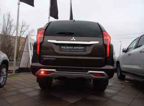 MITSUBISHI Pajero Sport 2.4 TD AT Instyle