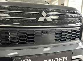 MITSUBISHI Outlander 2.5 CVT Intense