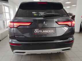 MITSUBISHI Outlander 2.5 CVT Intense