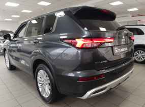 MITSUBISHI Outlander 2.5 CVT Intense