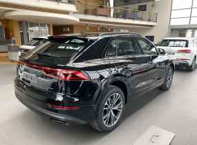 Audi Q8 2025