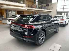 Audi Q8 2025